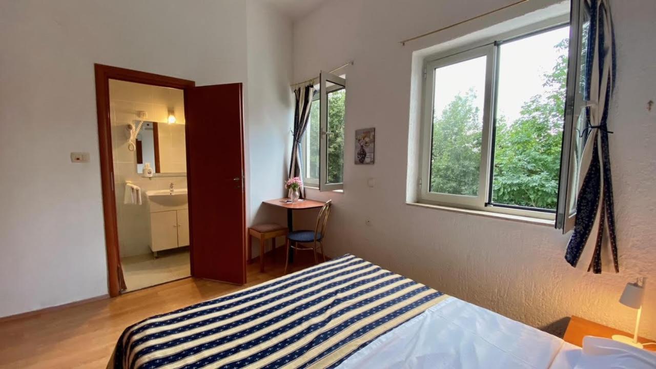 Villa Salyna Ičići Exteriör bild