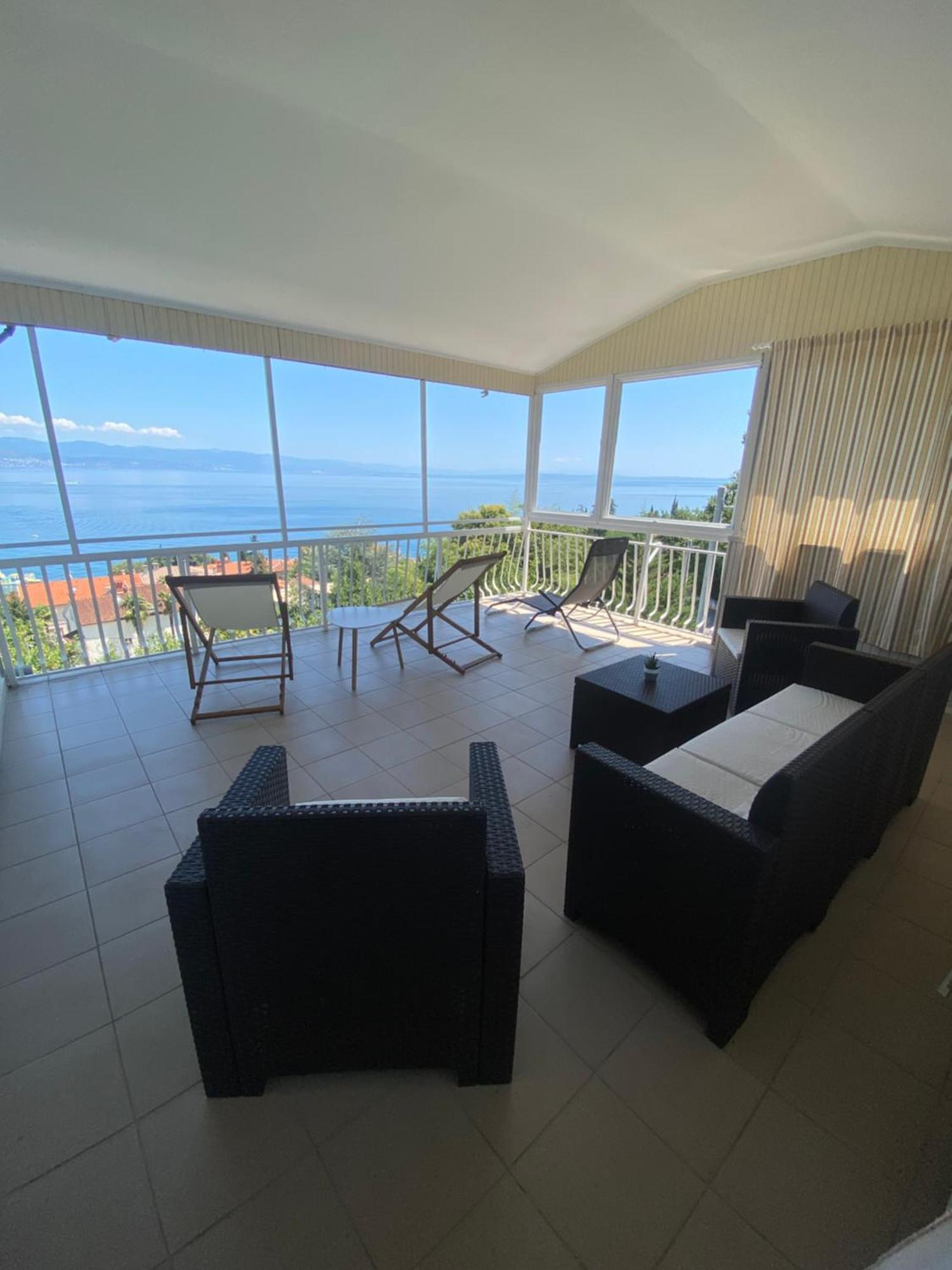 Villa Salyna Ičići Exteriör bild
