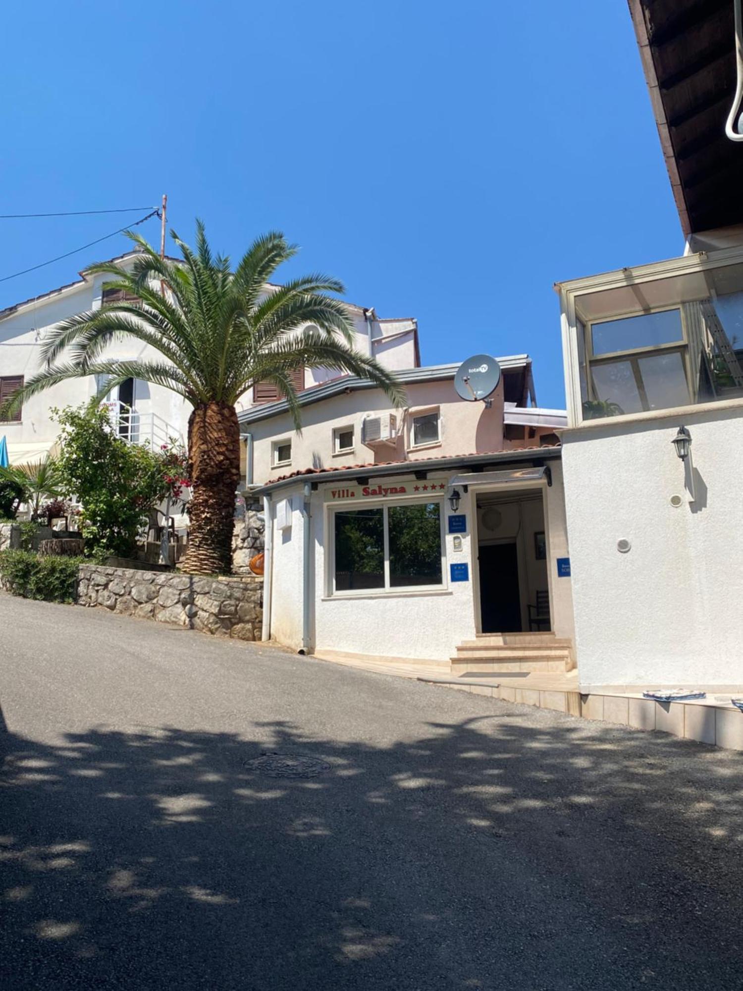 Villa Salyna Ičići Exteriör bild