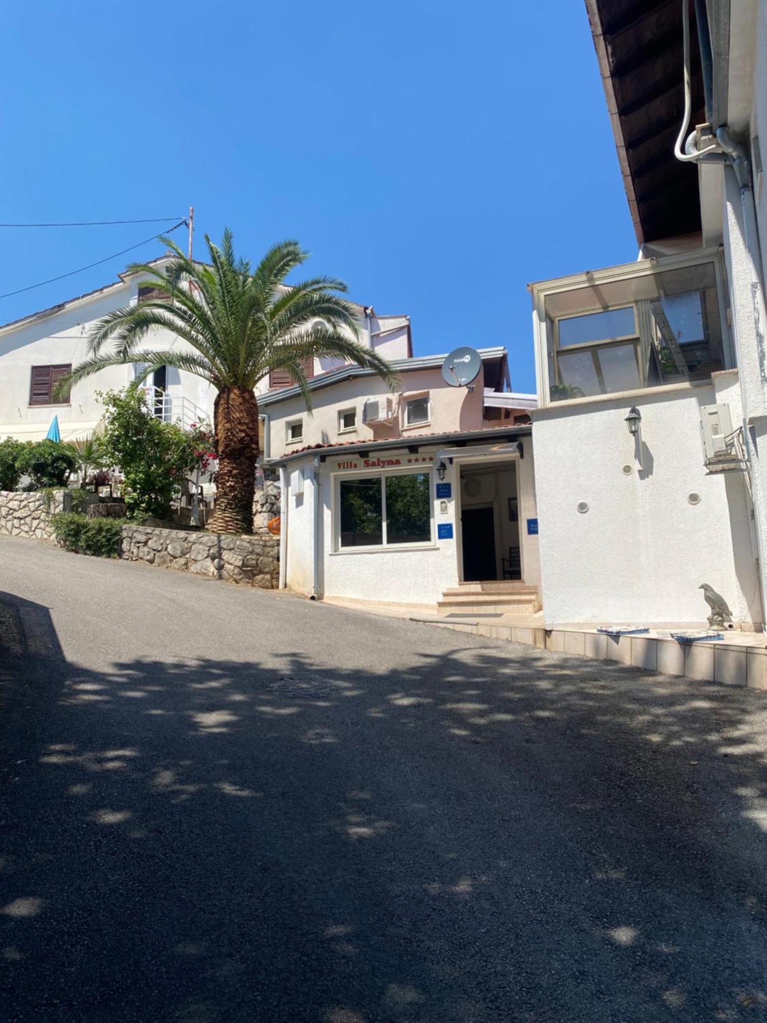 Villa Salyna Ičići Exteriör bild
