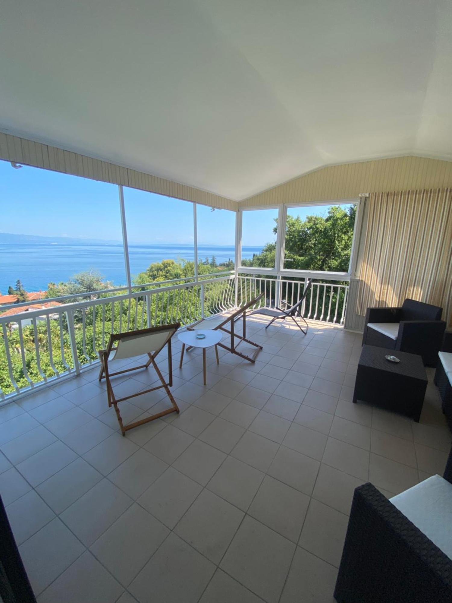 Villa Salyna Ičići Exteriör bild