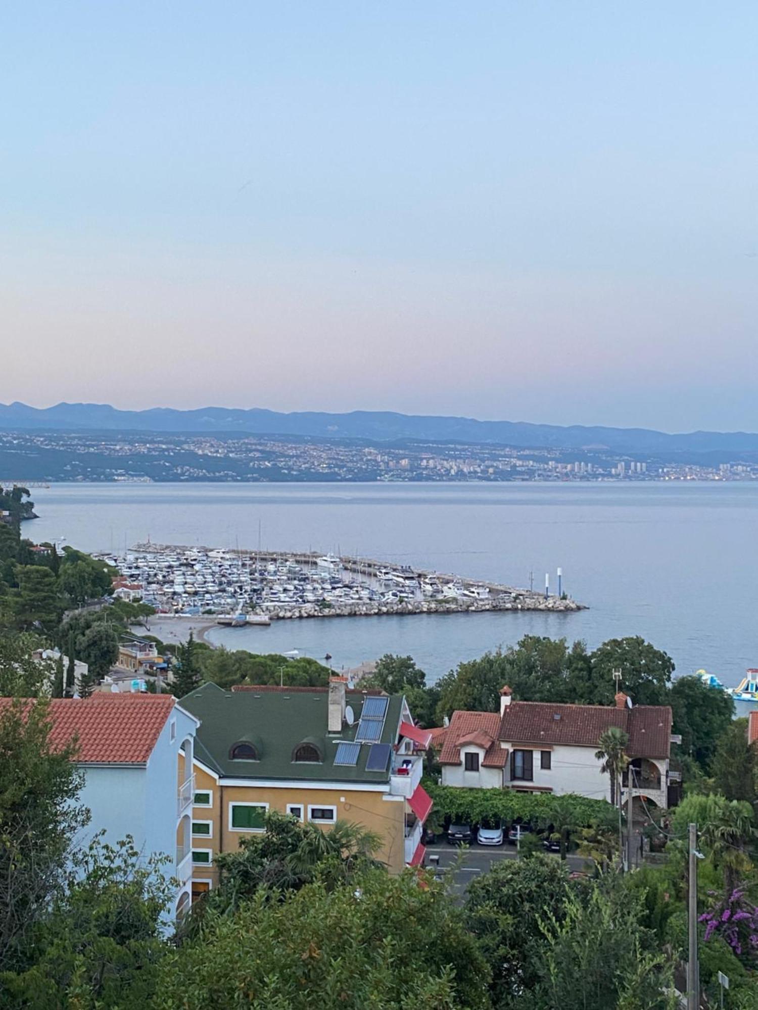 Villa Salyna Ičići Exteriör bild